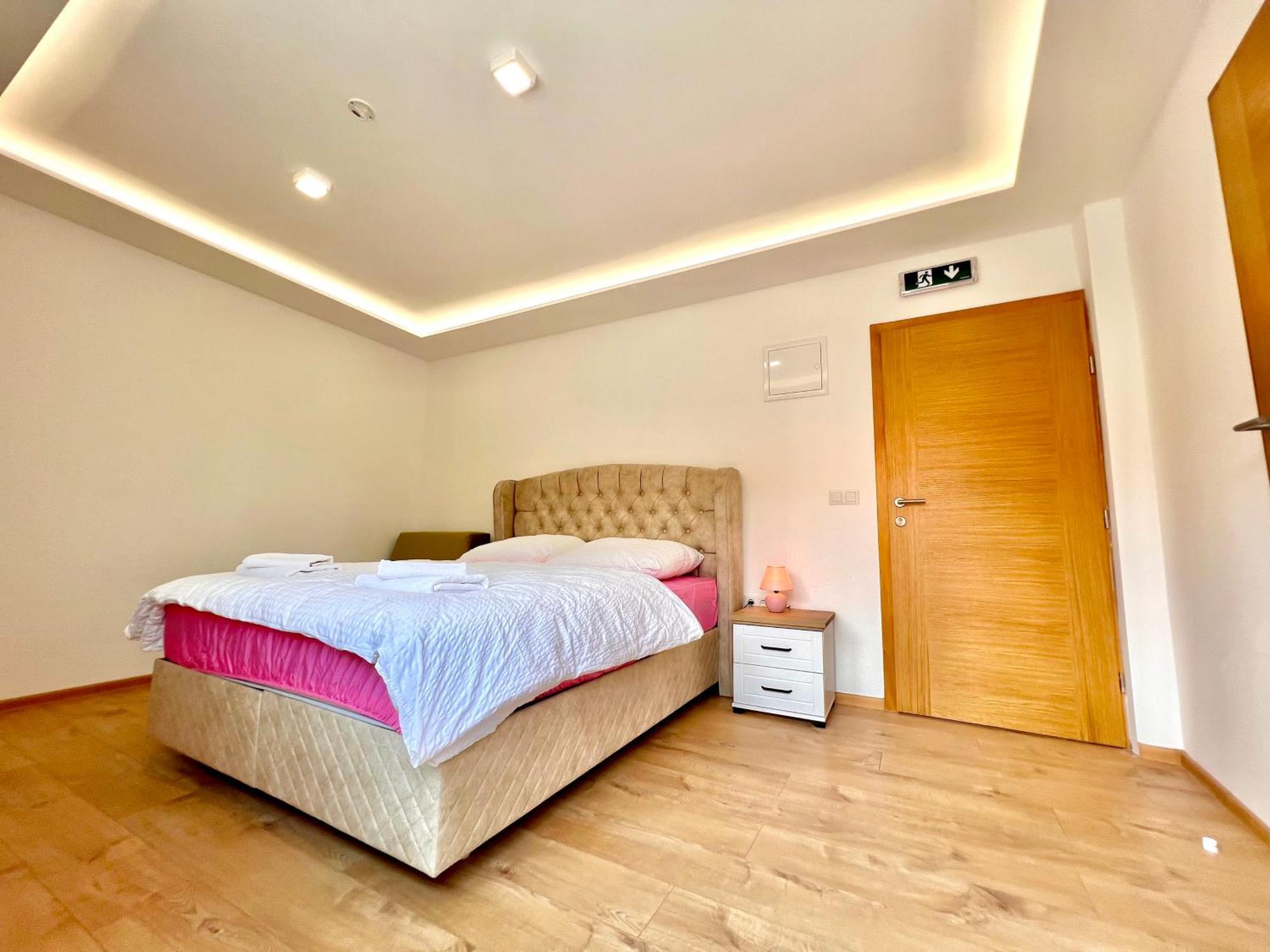 Apartamento And Monaco Mostar